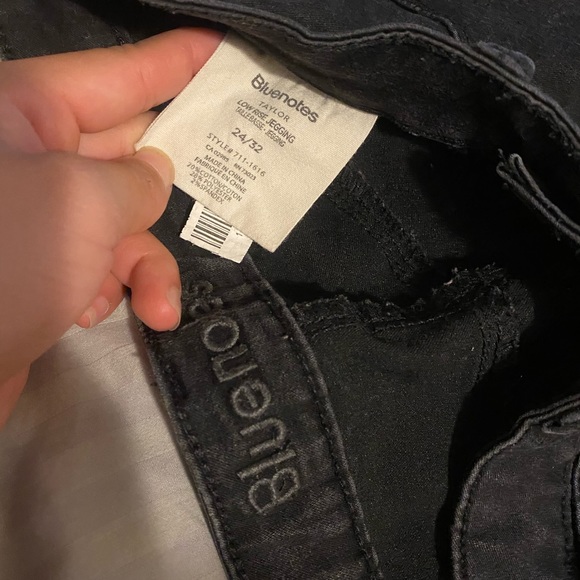 Jeans - Picture 7 of 7